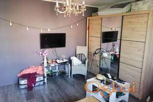 Prodajemo 2.0 stan sa pogledom na Dunav, Karaburma, 47m2